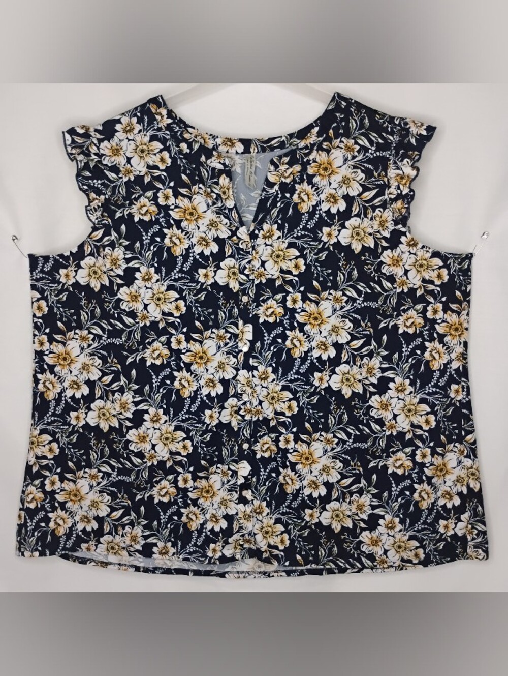 Women's Size 3X PerSeption Floral Sleeveless Ruched Ruffles Button Up Blouse Top